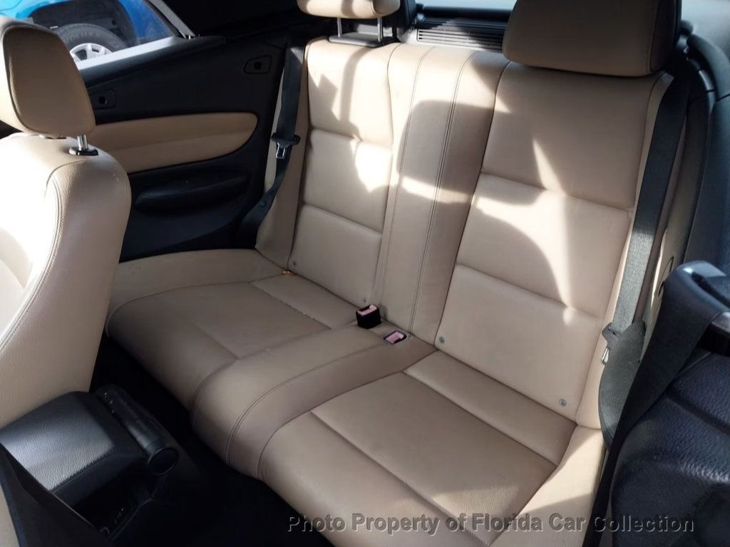 2011 BMW 1 Series 135i Convertible M Sport 6-Speed Manual - 22974908 - 5