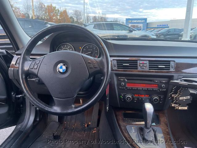 2011 BMW 3 Series 328i - 22693792 - 10