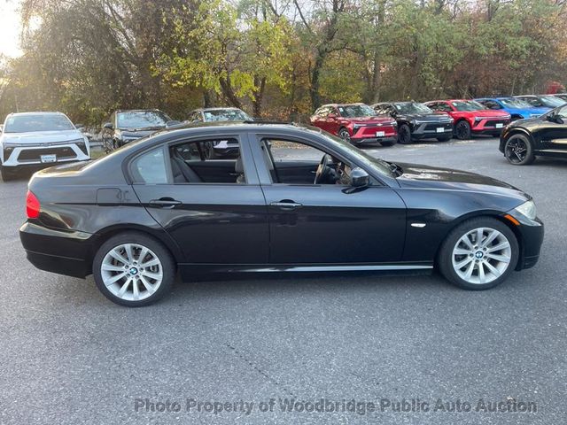 2011 BMW 3 Series 328i - 22693792 - 1