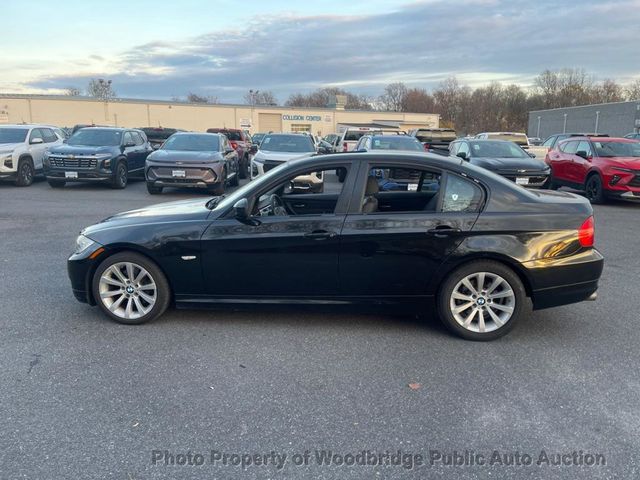 2011 BMW 3 Series 328i - 22693792 - 3