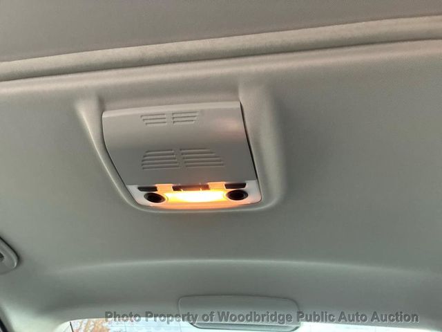 2011 BMW 3 Series 328i - 22940870 - 10