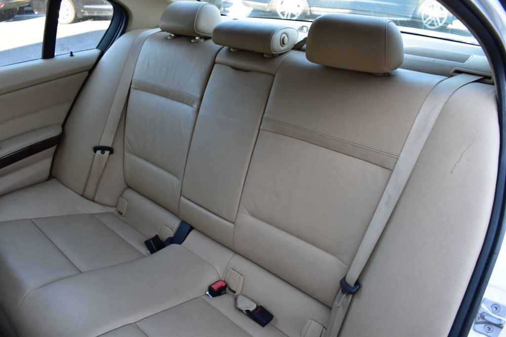 2011 Bmw 328i 3-series photo 18