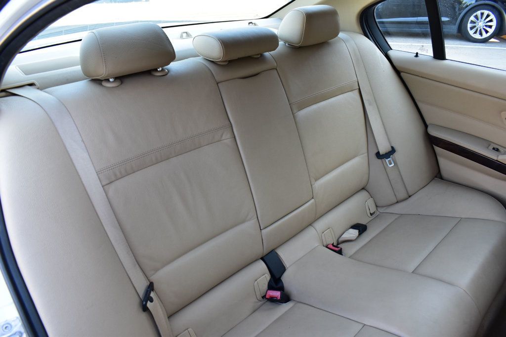 2011 Bmw 328i 3-series photo 21