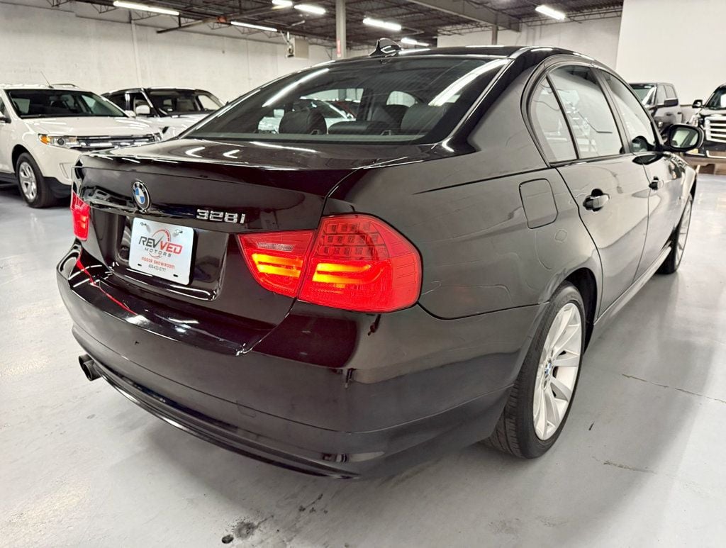 2011 BMW 3 Series 328i - 22703099 - 6