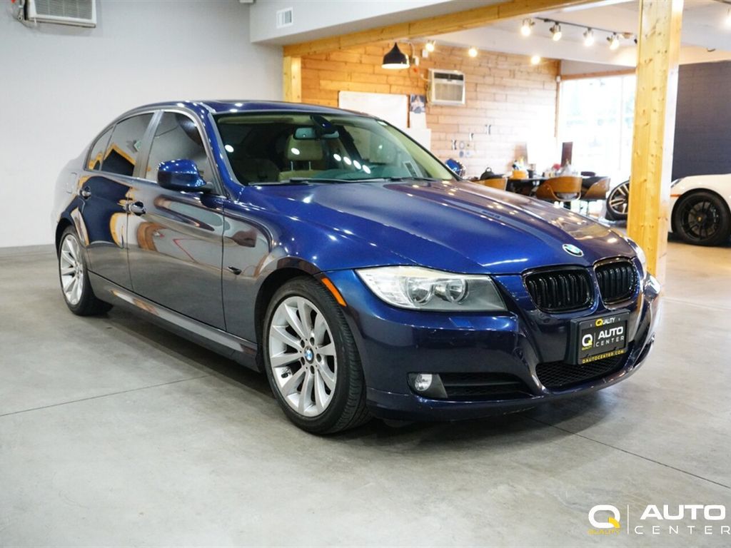 2011 BMW 3 Series 328i - 22725487 - 2