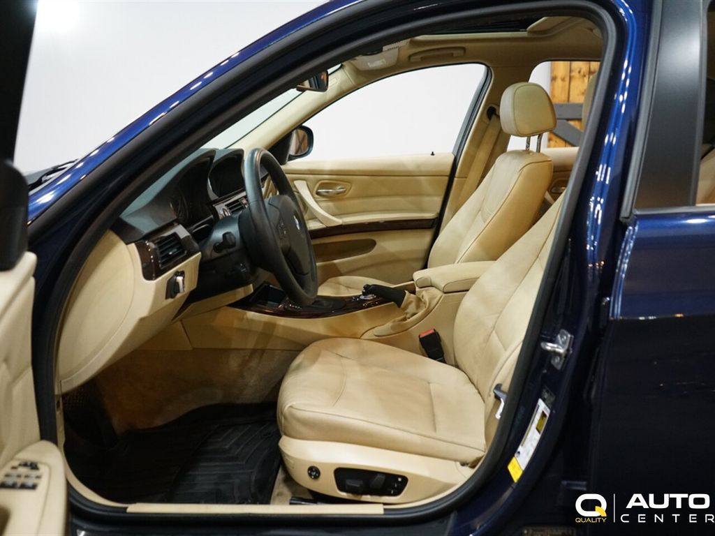 2011 BMW 3 Series 328i - 22959631 - 11