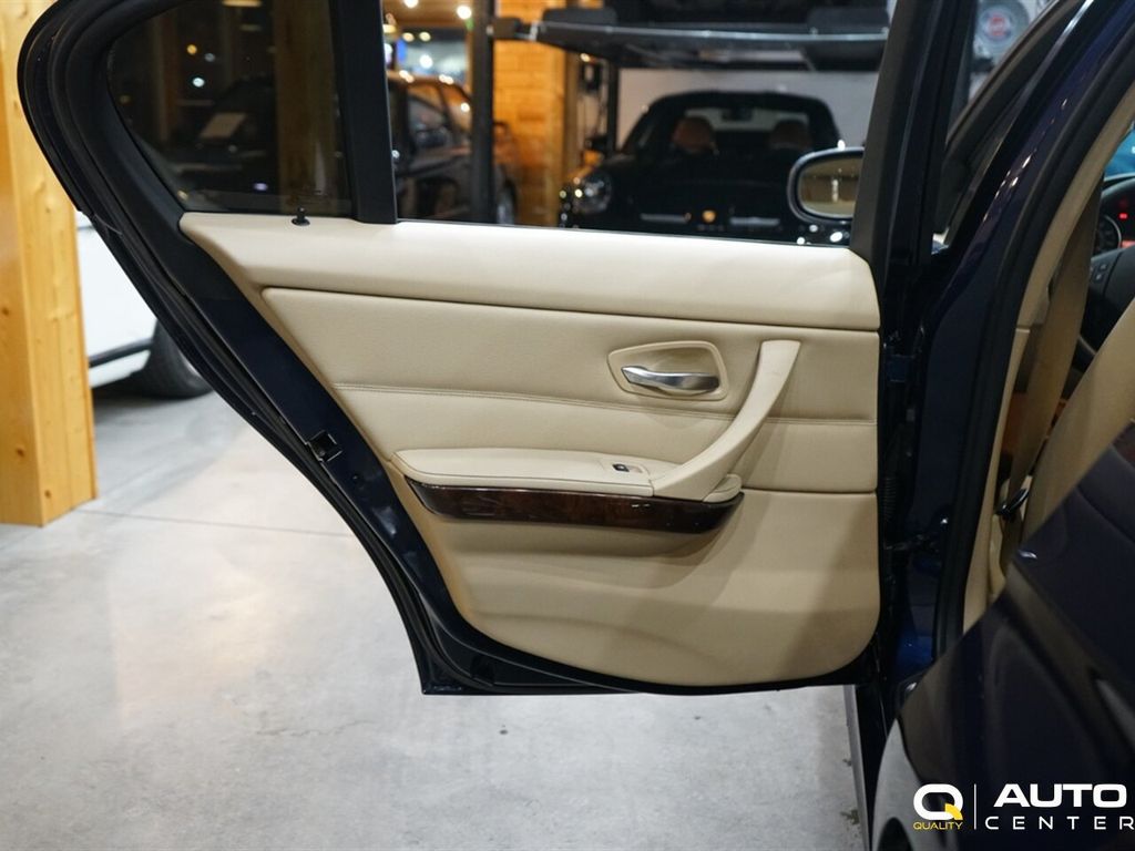 2011 BMW 3 Series 328i - 22959631 - 22