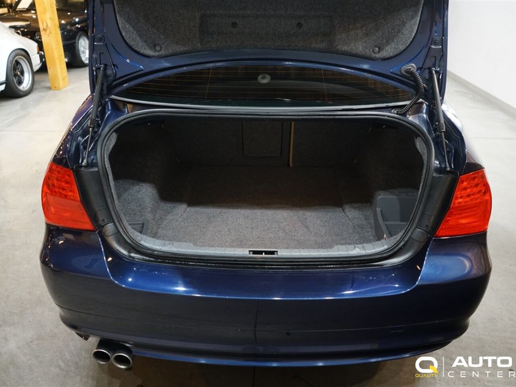 2011 BMW 3 Series 328i - 22959631 - 26