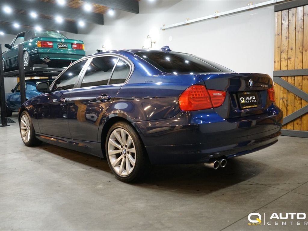 2011 BMW 3 Series 328i - 22959631 - 5