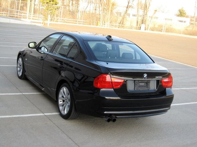 2011 BMW 3 Series 328i - 22791132 - 11