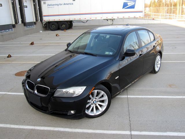 2011 BMW 3 Series 328i - 22791132 - 3