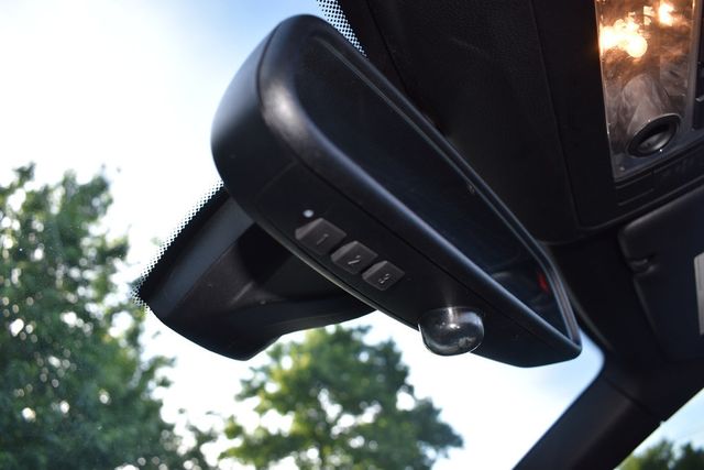 2011 BMW 3 Series 328i - 23037223 - 25