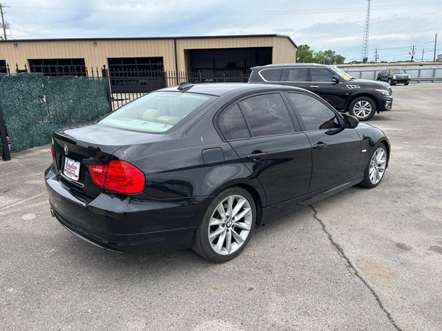 2011 BMW 3 Series 328i - 23025177 - 3