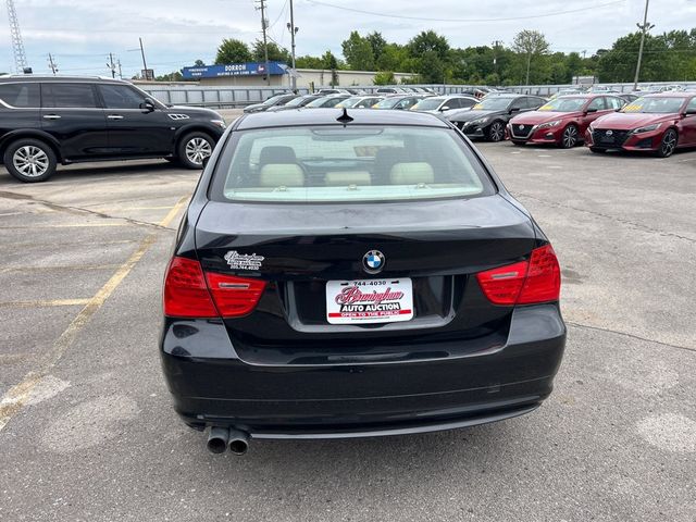 2011 BMW 3 Series 328i - 23025177 - 4