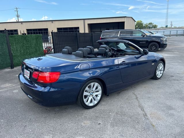 2011 BMW 3 Series 328i - 23069832 - 3