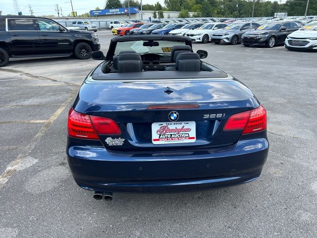 2011 BMW 3 Series 328i - 23069832 - 4