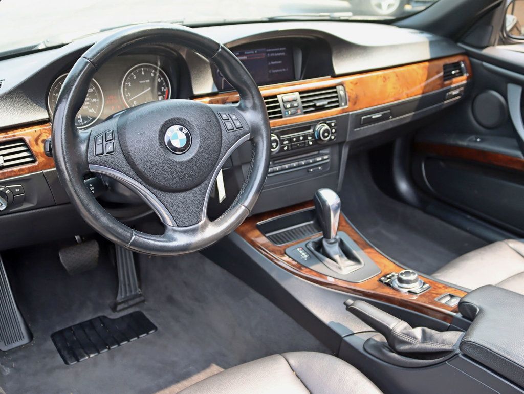 2011 BMW 3 Series 328i - 22892819 - 12