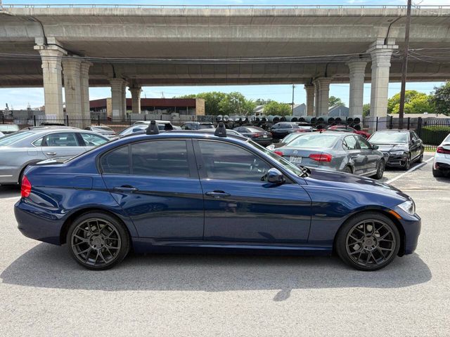 2011 BMW 3 Series 328i - 23033644 - 3