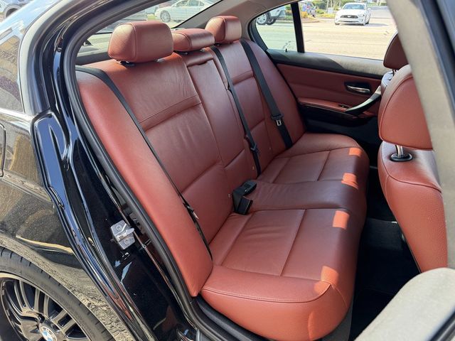 2011 BMW 3 Series 328i - 23074396 - 22
