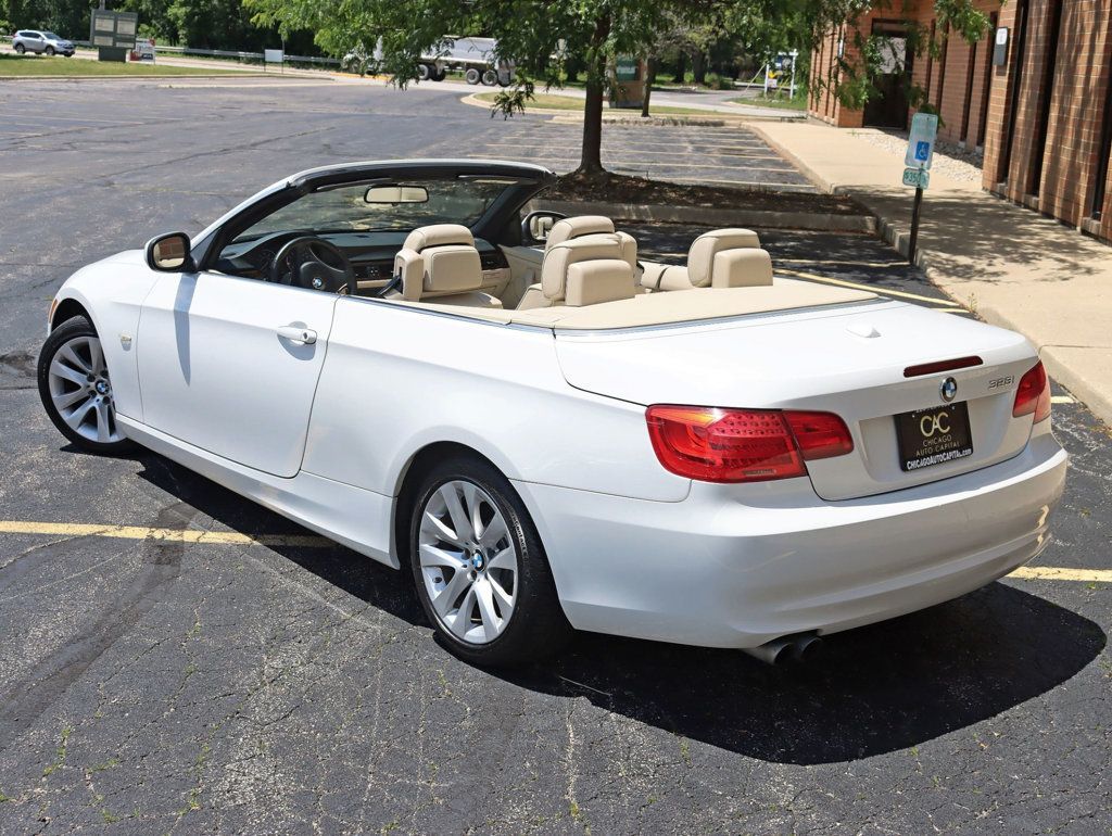 2011 BMW 3 Series 328i Premium Hardtop Convertible - 23038245 - 10