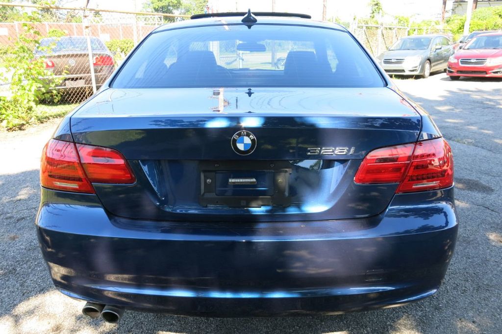 2011 BMW 3 Series 328i xDrive - 21580596 - 7