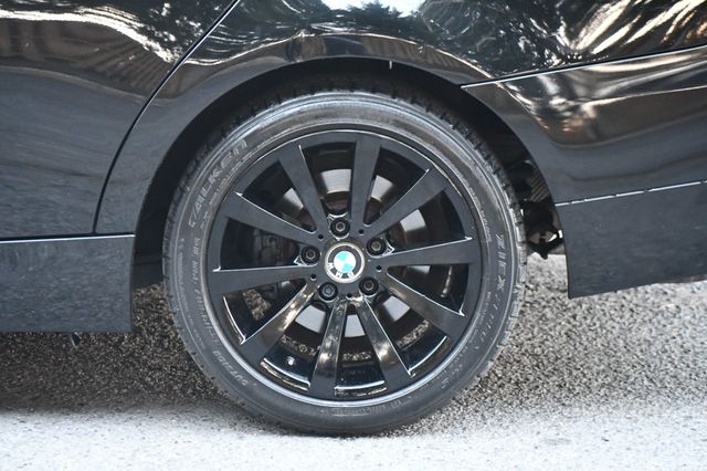 2011 BMW 3 Series 328i xDrive - 22948052 - 9