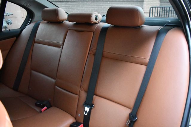 2011 BMW 3 Series 328i xDrive - 22948052 - 26