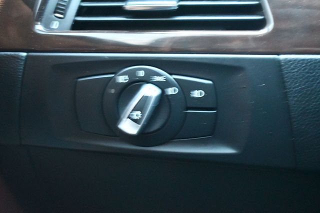 2011 BMW 3 Series 328i xDrive - 22948052 - 28