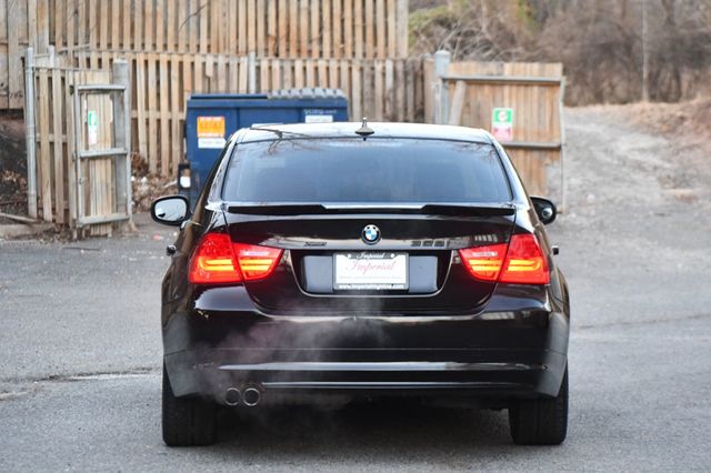 2011 BMW 3 Series 328i xDrive - 22948052 - 5