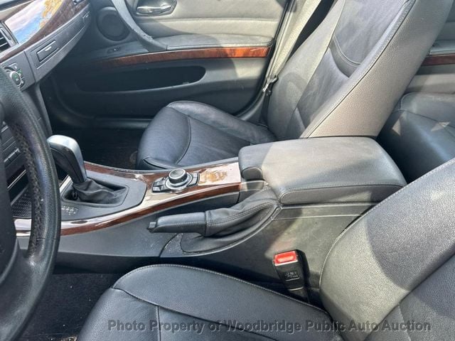 2011 BMW 3 Series 328i xDrive - 22945447 - 9