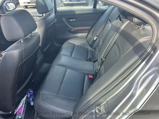 2011 BMW 3 Series 328i xDrive - 22945447 - 10