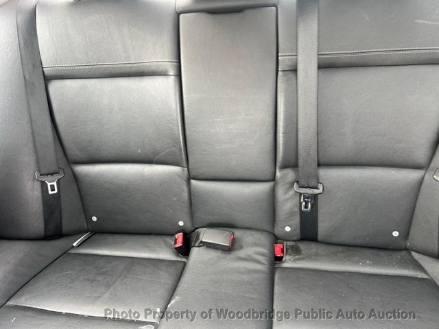 2011 BMW 3 Series 328i xDrive - 22988642 - 8