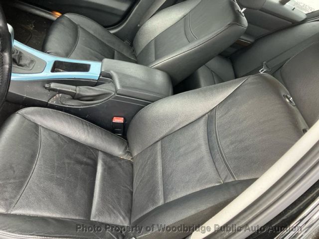 2011 BMW 3 Series 328i xDrive - 22991175 - 6