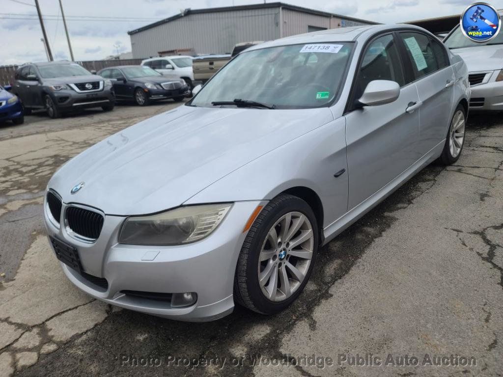 2011 BMW 3 Series 328i xDrive - 22997740 | Video 1