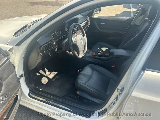 2011 BMW 3 Series 328i xDrive - 23083102 - 5
