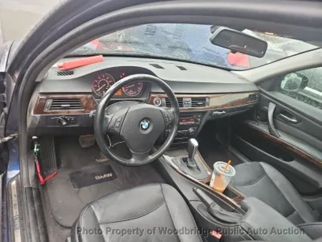 2011 BMW 3 Series 328i xDrive - 23093050 - 9