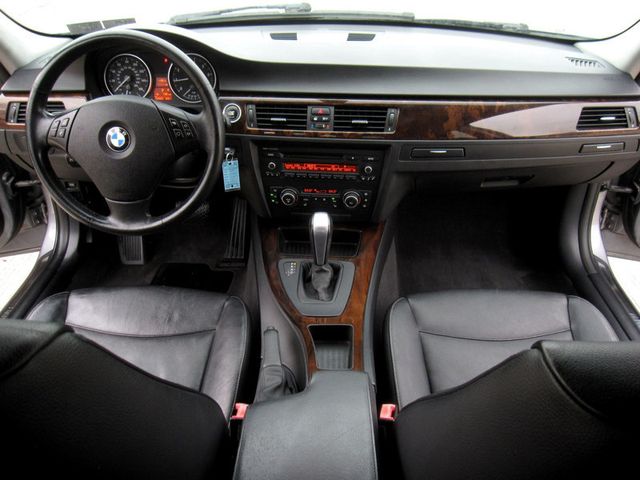 2011 BMW 3 Series 328i xDrive - 22972094 - 20