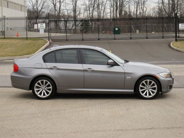2011 BMW 3 Series 328i xDrive - 22972094 - 5