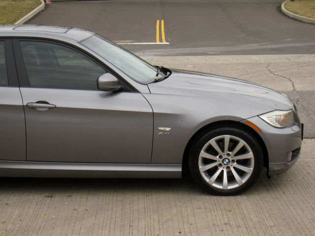 2011 BMW 3 Series 328i xDrive - 22972094 - 6