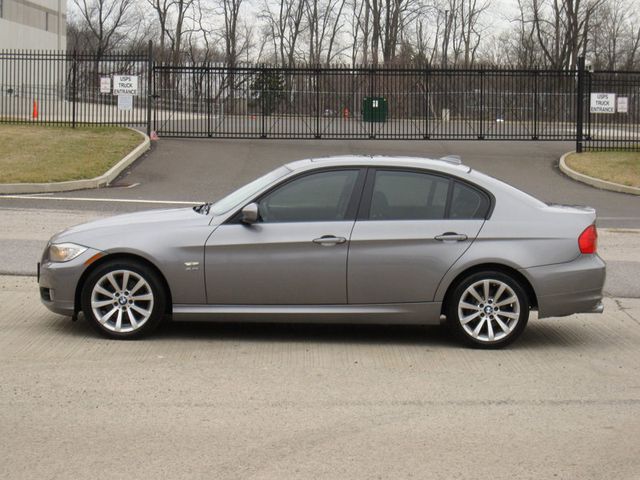 2011 BMW 3 Series 328i xDrive - 22972094 - 8