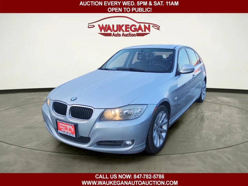 2011 BMW 3 Series 328i xDrive - 22988619 | Video 1