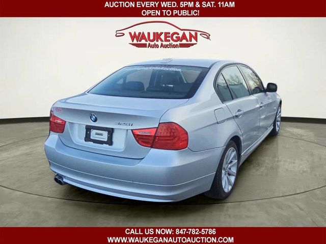 2011 BMW 3 Series 328i xDrive - 22988619 - 3