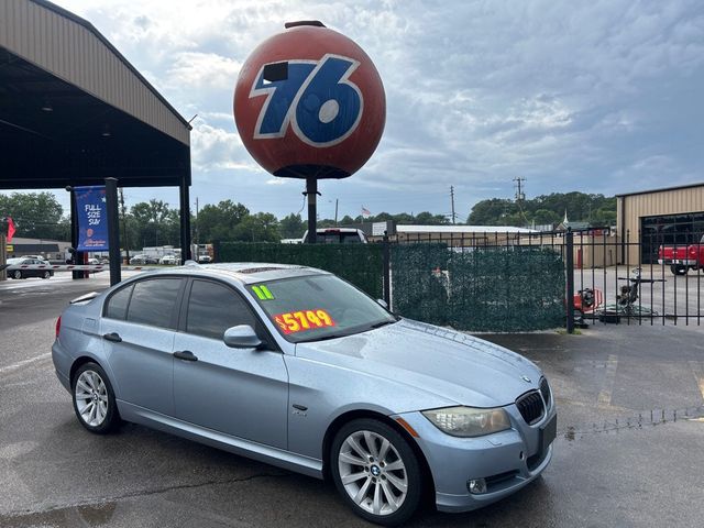 2011 BMW 3 Series 328i xDrive - 23042376 - 0