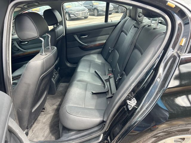 2011 BMW 3 Series 328i xDrive - 23049925 - 6