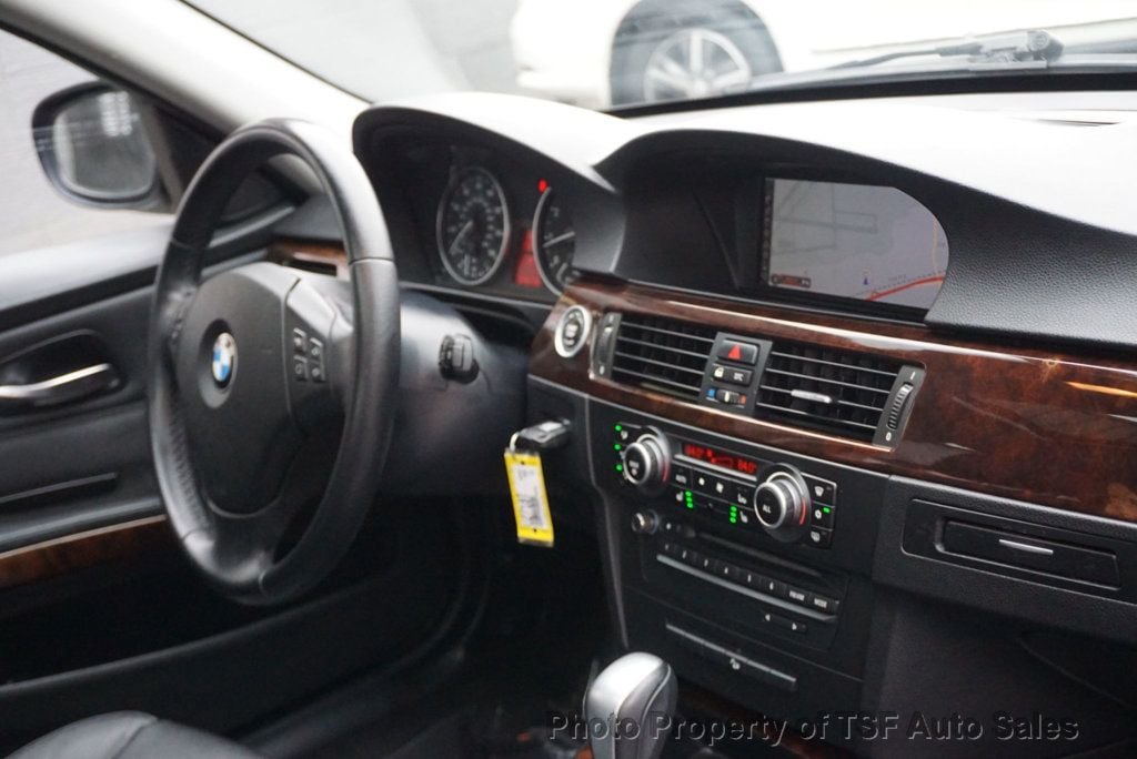 2011 BMW 3 Series 328i xDrive NAVIGATION HOT SEATS ROOF 1-OWNER CLEAN CARFAX - 22763900 - 15