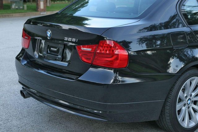2011 BMW 3 Series 328i xDrive Sedan - 10796108 - 13