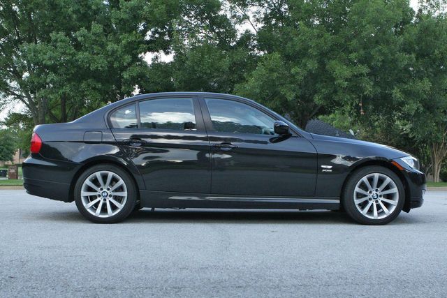 2011 BMW 3 Series 328i xDrive Sedan - 10796108 - 18