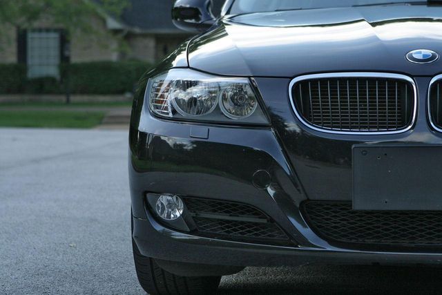 2011 BMW 3 Series 328i xDrive Sedan - 10796108 - 27