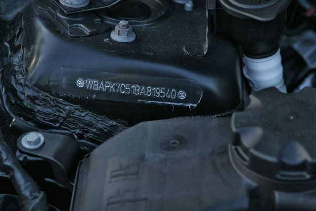 2011 BMW 3 Series 328i xDrive Sedan - 10796108 - 33