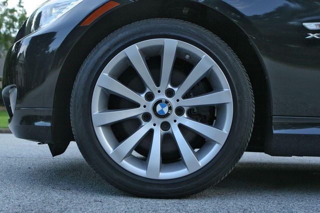 2011 BMW 3 Series 328i xDrive Sedan - 10796108 - 3